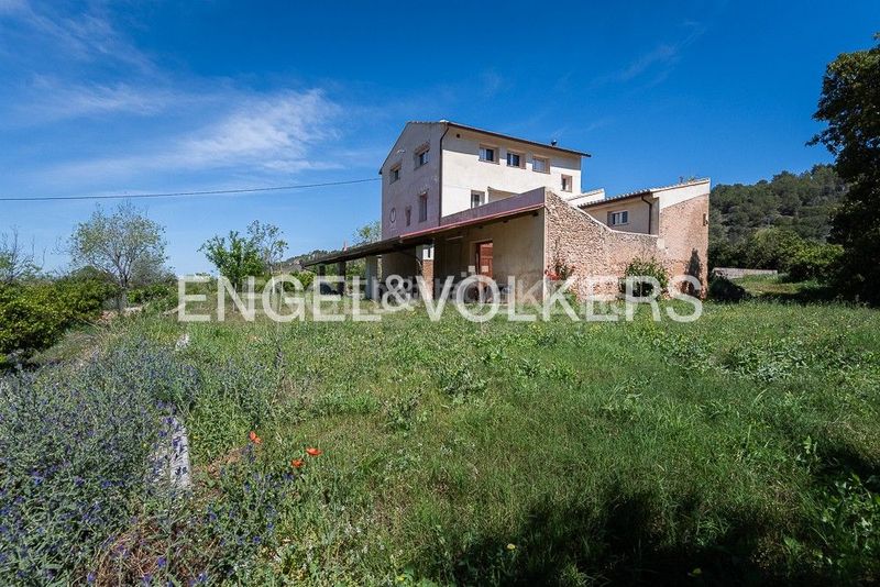 Foto bf9398aa-c820-4e4b-b42e-318f801bca9c. Casa amb calefacció aparcament piscina a Alquenència - Venècia Alzira