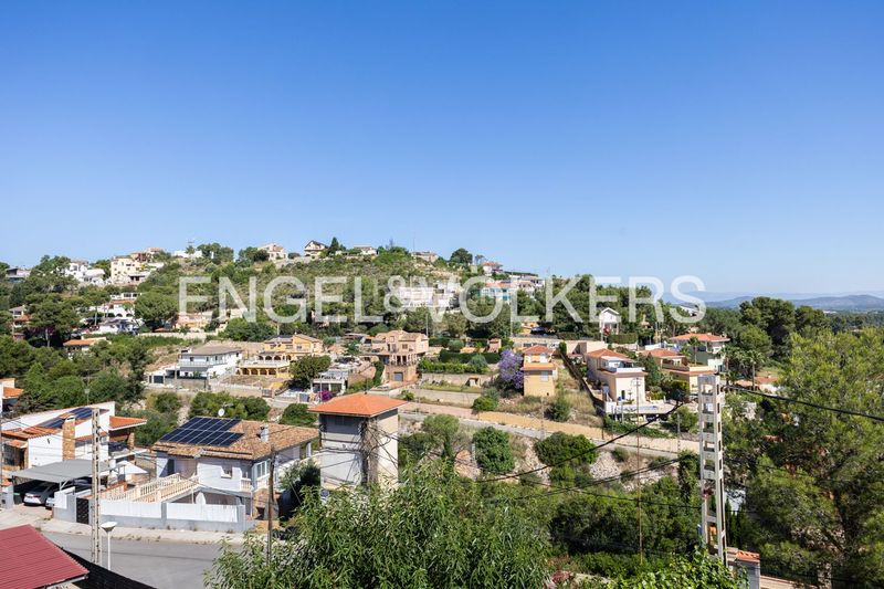 Foto aeeaf675-05bb-4c87-99fb-5869c850a2ac. Casa amb calefacció aparcament piscina a Sierra Perenchiza-Cumbres de Calicanto-Sto Domingo Chiva