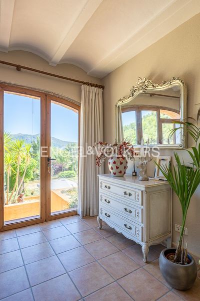 Foto 44db0a9f-7559-48d7-b315-37bffd7248ff. Casa amb calefacció aparcament piscina a Xaló