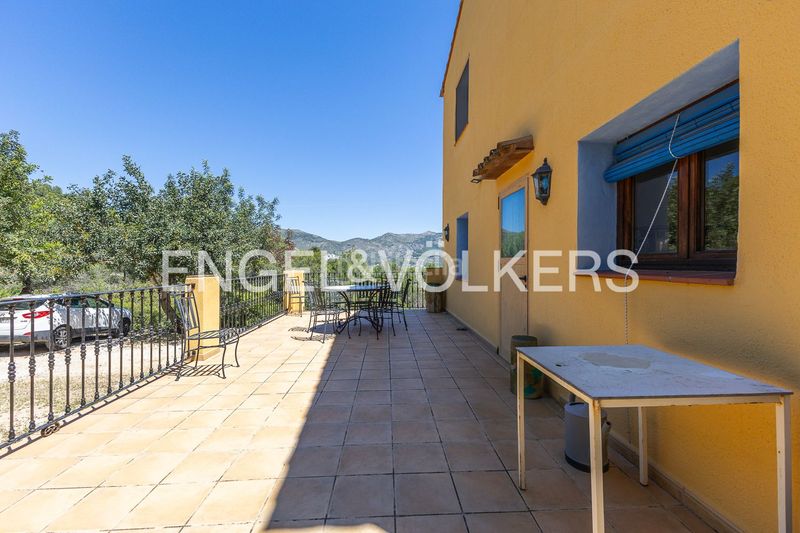 Foto 90f2d44e-fb04-4a9b-9f56-edd75a95e6f4. Casa amb calefacció aparcament piscina a Xaló