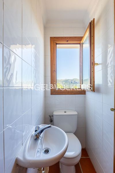 Foto 9fb716e2-395c-4a0c-a53f-08c02449b1e9. Casa amb calefacció aparcament piscina a Xaló