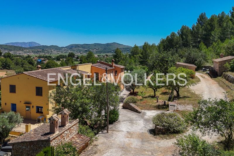 Foto b75296c6-f192-4190-85f8-1227e12b5f64. Casa amb calefacció aparcament piscina a Xaló