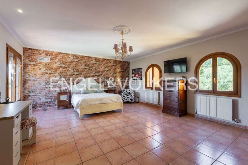Foto d1c08970-191c-4983-a21f-76225bda9a35. Casa amb calefacció aparcament piscina a Xaló