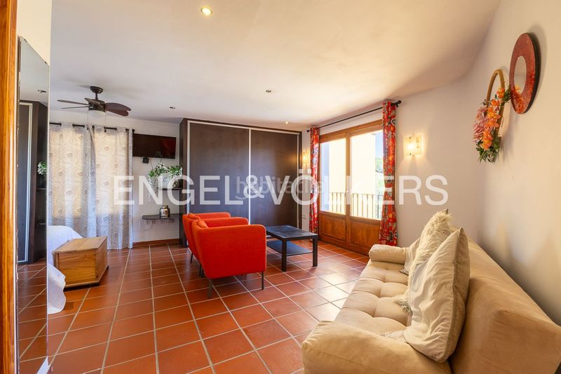 Foto e3b4f27c-180a-481a-b945-942d7b7913c4. Casa amb calefacció aparcament piscina a Xaló