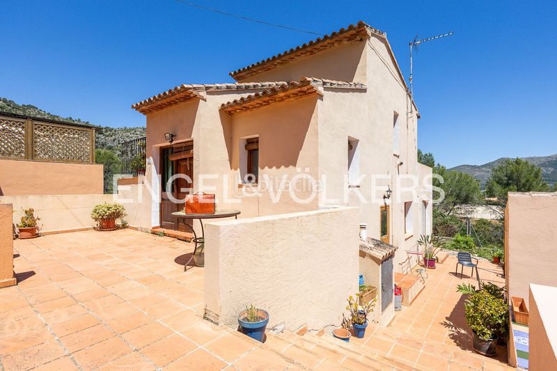 Foto f3df796b-a82f-4be5-93fa-df3817ceace2. Casa amb calefacció aparcament piscina a Xaló