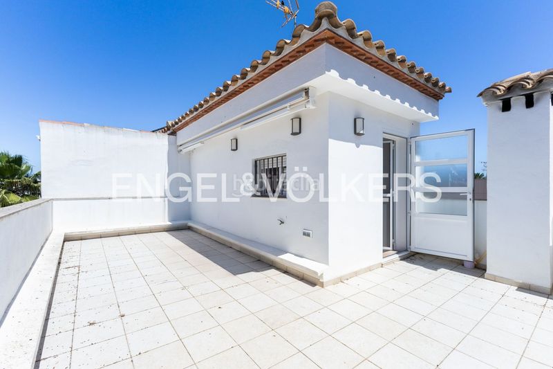 Foto 9b23aeb2-a533-4aed-bbc0-2888cd33a81a. Casa amb calefacció a Torreblanca