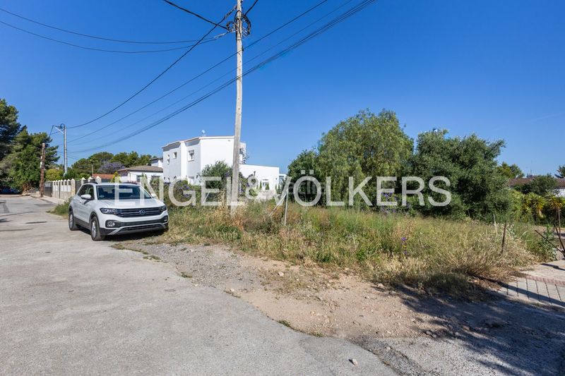 Foto d231f365-6357-484b-94a9-2b7dfc28fa77. Terreny residencial a El Montgó Dénia