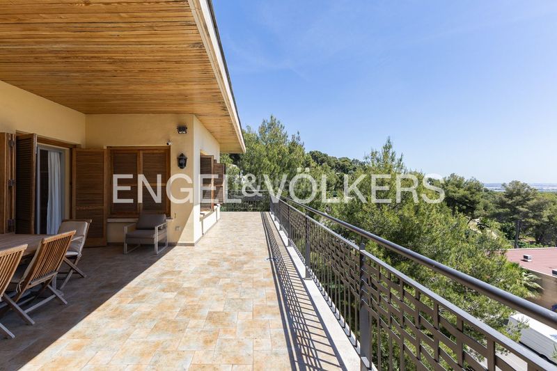 Foto 6842a886-fd40-42a4-afff-2a90514db5d5. Casa amb calefacció aparcament a El Bosque Chiva