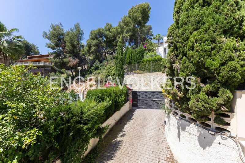 Foto e9dd5df3-4163-43c5-b7fb-2e50b0da30a6. Casa amb calefacció aparcament a El Bosque Chiva
