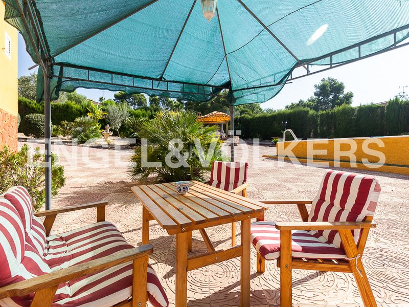 Foto b2b92cda-918d-4ebe-9b39-245aaaee129e. Lloguer casa adossada amb calefacció piscina a Monserrat