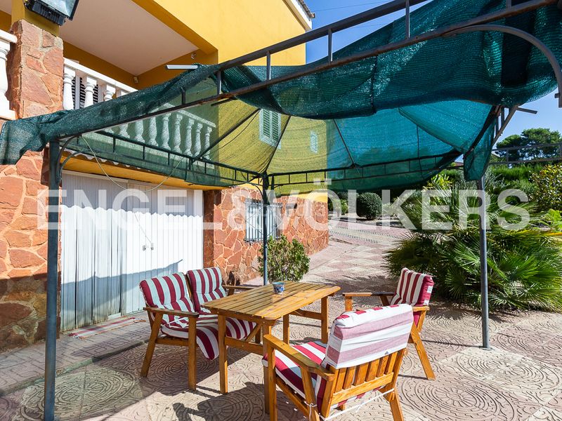 Foto ee82b460-6059-4003-a160-25105c0c8bfb. Lloguer casa adossada amb calefacció piscina a Monserrat