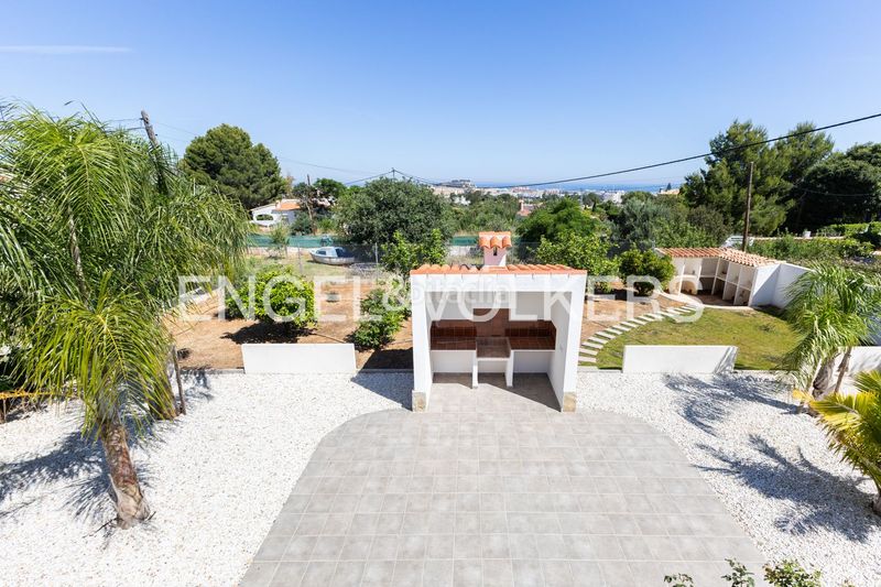 Foto 193d12cb-46b8-40ee-8696-6928476e011f. Casa amb calefacció aparcament piscina a El Montgó Dénia