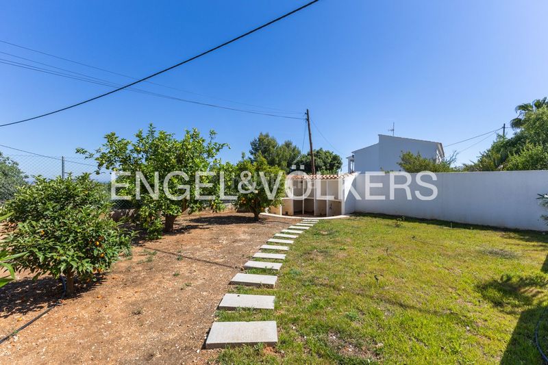 Foto 2b656e48-5d0a-4766-93e5-d6065dac601b. Casa amb calefacció aparcament piscina a El Montgó Dénia
