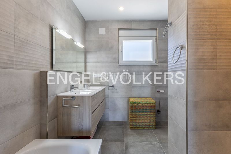 Foto 45b261b0-7548-4733-b76a-2577549c5316. Casa amb calefacció aparcament piscina a El Montgó Dénia