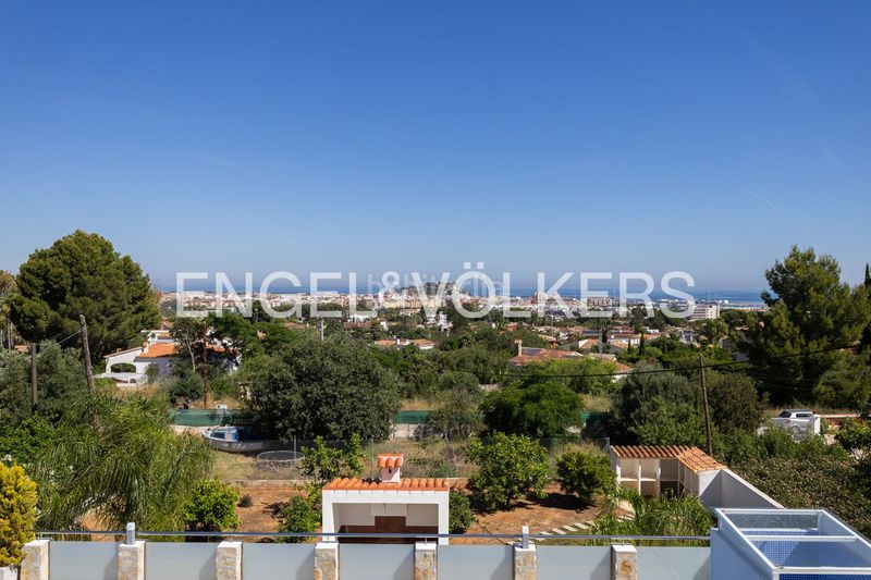 Foto 75289706-edd5-4ea8-9480-3f6fd964d142. Casa amb calefacció aparcament piscina a El Montgó Dénia