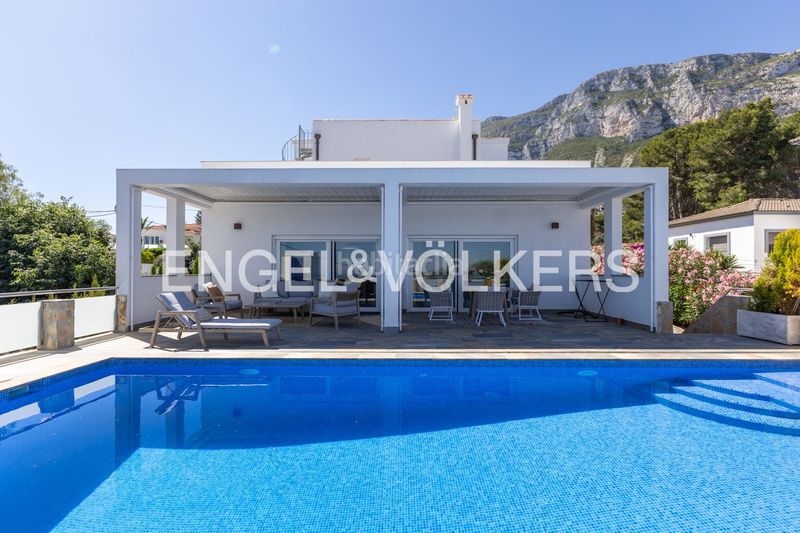Foto c3d2e115-198d-40ee-bc8c-b7f1c7d33c5d. Casa amb calefacció aparcament piscina a El Montgó Dénia