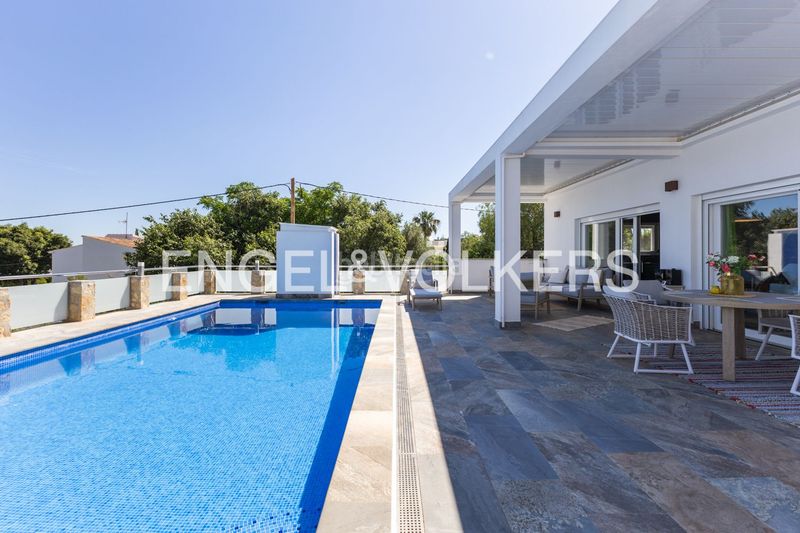 Foto d26c8fde-d471-4fd3-841c-90b86c78bd22. Casa amb calefacció aparcament piscina a El Montgó Dénia