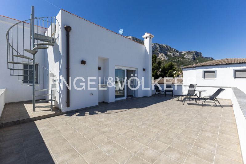 Foto d3970ab0-c73f-4554-9b70-fd714be5f2a2. Casa amb calefacció aparcament piscina a El Montgó Dénia
