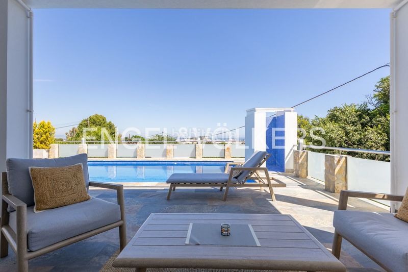 Foto eb4f6679-2287-4ff7-85fd-348eb2258523. Casa amb calefacció aparcament piscina a El Montgó Dénia