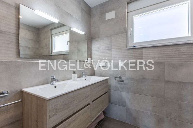 Foto f3d4c7e7-27f6-4c14-8626-06a0e6ef6c02. Casa amb calefacció aparcament piscina a El Montgó Dénia
