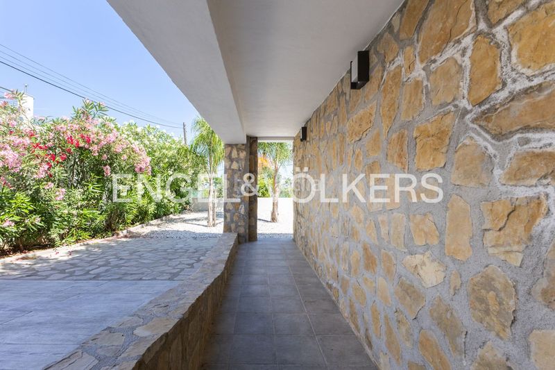 Foto f4b60a52-dc6b-4d81-9019-2794391c6b20. Casa amb calefacció aparcament piscina a El Montgó Dénia
