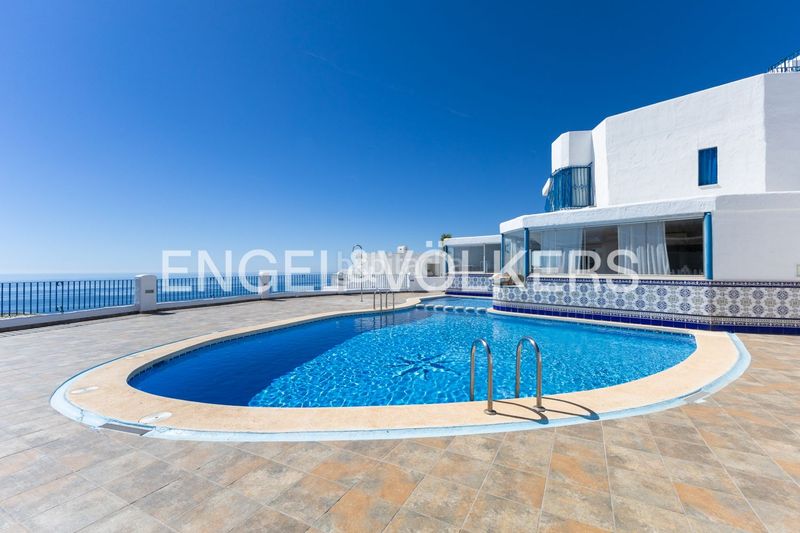 Foto 42935531-43d3-4027-8cf8-5503b4e04000. Casa adossada amb calefacció aparcament piscina a Peñíscola