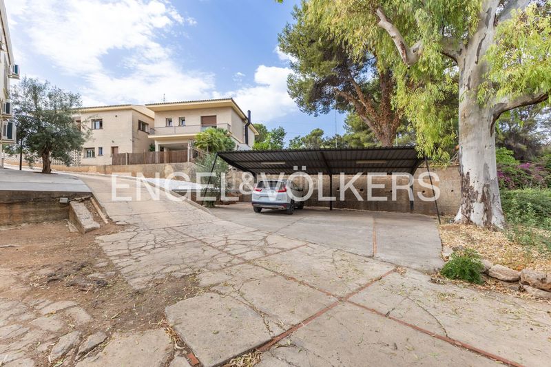 Foto 5bb48877-de5a-4ffc-bcca-98aa61dcd068. Casa amb calefacció aparcament piscina a El Vedat - Santa Apolonia Torrent