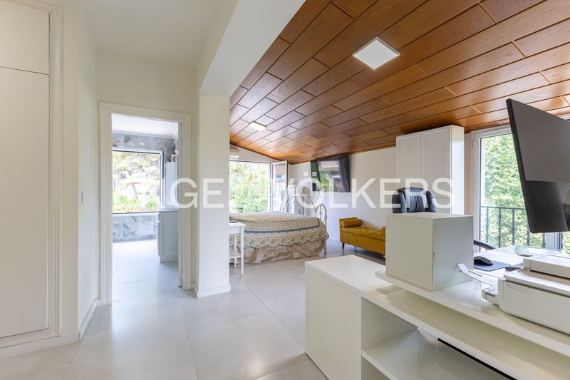 Foto d0faa56d-d92b-456c-8e1b-254148a55020. Casa amb calefacció aparcament piscina a El Vedat - Santa Apolonia Torrent