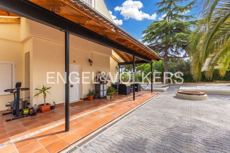 Foto eea37c0d-f220-4794-a447-8cd5ba1e2328. Casa amb calefacció aparcament piscina a El Vedat - Santa Apolonia Torrent