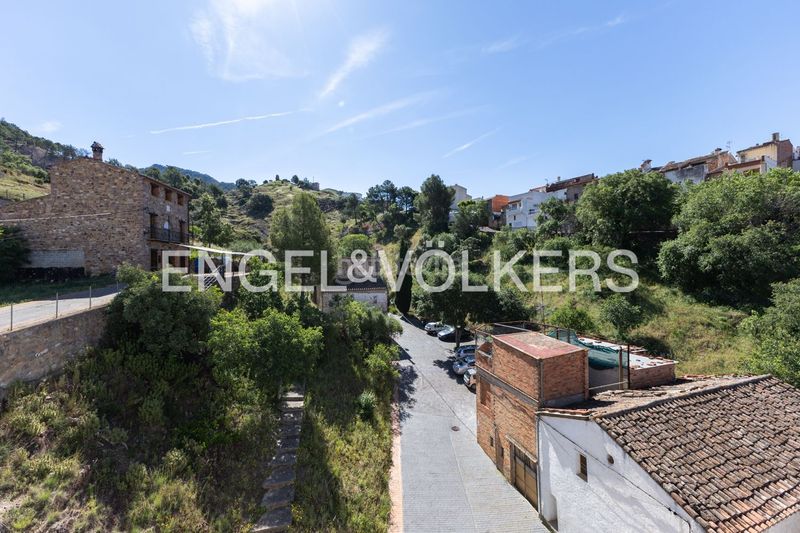 Foto 92b86d71-7e37-4454-93d1-da1bd38e2797. Lloguer àtic amb calefacció a Chóvar