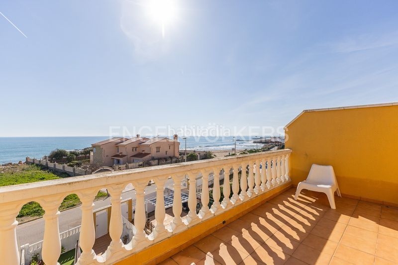 Foto 8d73df3d-47da-4738-9d51-91a7a47c7615. Lloguer casa amb calefacció aparcament piscina a Cullera