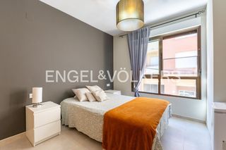 Flat in Piles. Oportunidad en piles, piso con garaje y trastero