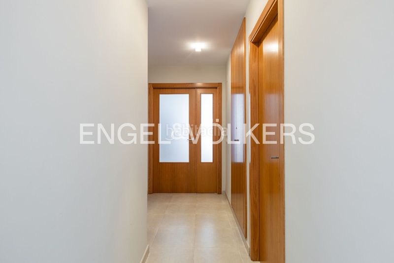 Foto ac0d6f8c-5d5d-4d3e-b89c-3e7f387d27b4. Pis amb calefacció aparcament a Piles