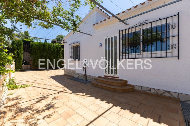 Foto 45bd5952-1f34-41d4-9fef-411a61d5e402. Casa amb calefacció aparcament piscina a El Montgó Dénia