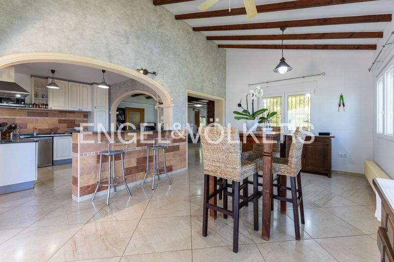 Foto 6f9fd2ca-b804-4e37-bc2a-14e6f811d4ea. Casa amb calefacció aparcament piscina a El Montgó Dénia