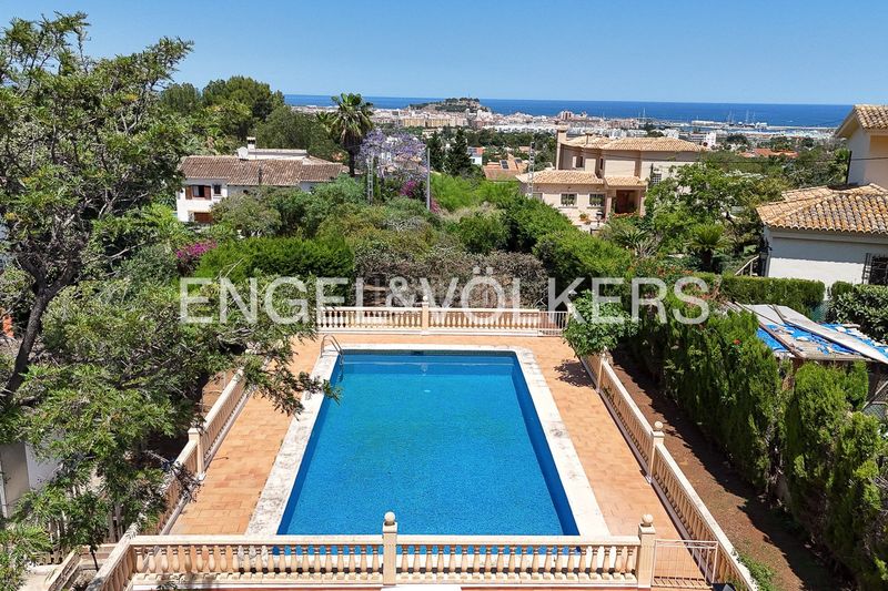 Foto b53aa10f-94ba-4cad-a191-0b6c9f87adbe. Casa amb calefacció aparcament piscina a El Montgó Dénia