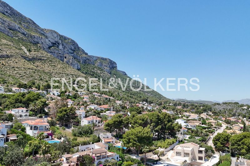 Foto c4cce600-96a5-48d2-b4c8-bc5200f826d4. Casa amb calefacció aparcament piscina a El Montgó Dénia