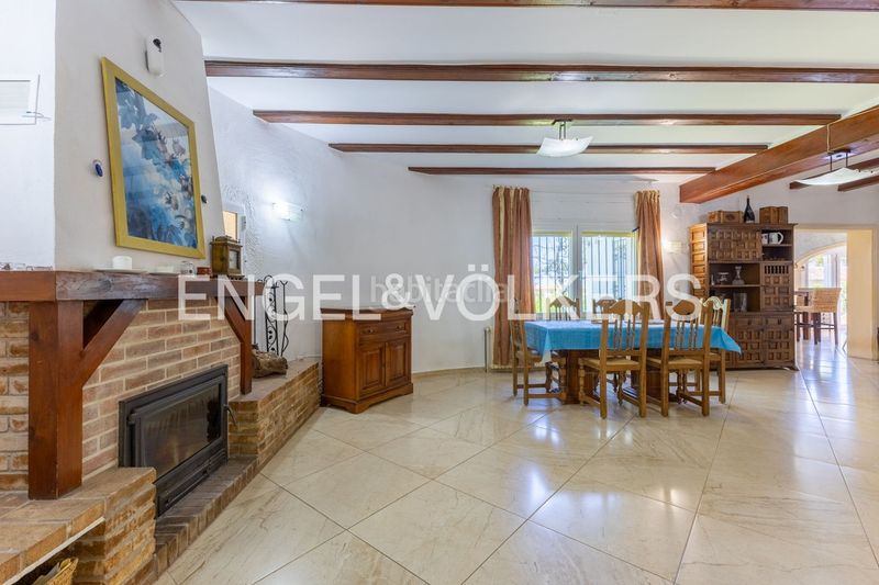 Foto d9a4f9d4-d021-44e5-a464-9d67257ef7a4. Casa amb calefacció aparcament piscina a El Montgó Dénia