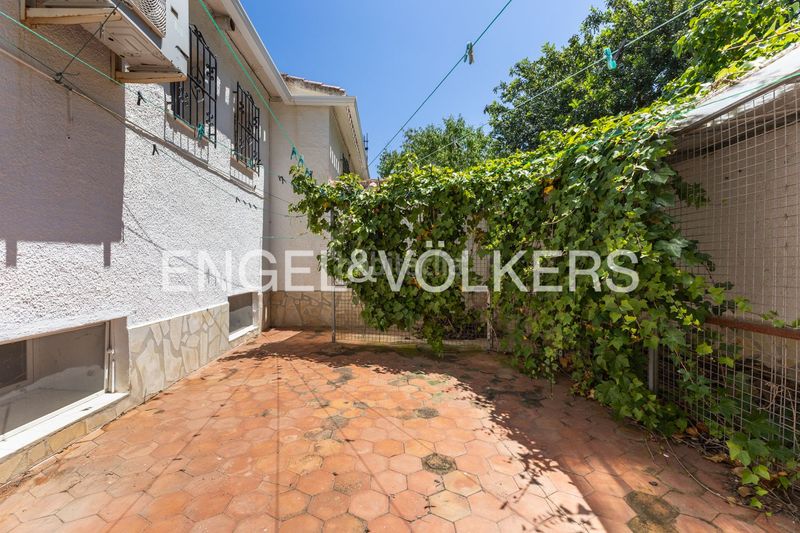 Foto f5a1001a-05c3-4fa3-990a-42af1be66c3e. Casa amb calefacció aparcament piscina a El Montgó Dénia