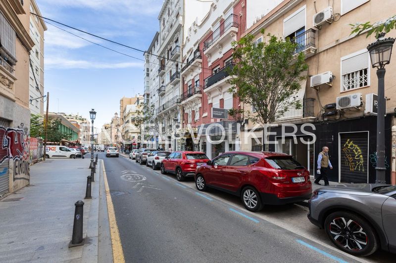 Foto 3efe6ef7-2bd6-4902-bebb-ee1567077898. Casa amb calefacció a Russafa Valencia