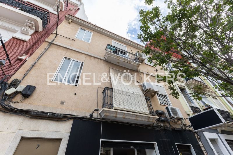 Foto 76cd5816-65a0-4f68-9ed7-57a2682248d5. Casa amb calefacció a Russafa Valencia