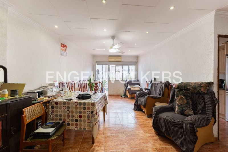 Foto 78d2a8d8-4d75-4a02-92c3-77f86ee41a0d. Casa amb calefacció a Russafa Valencia