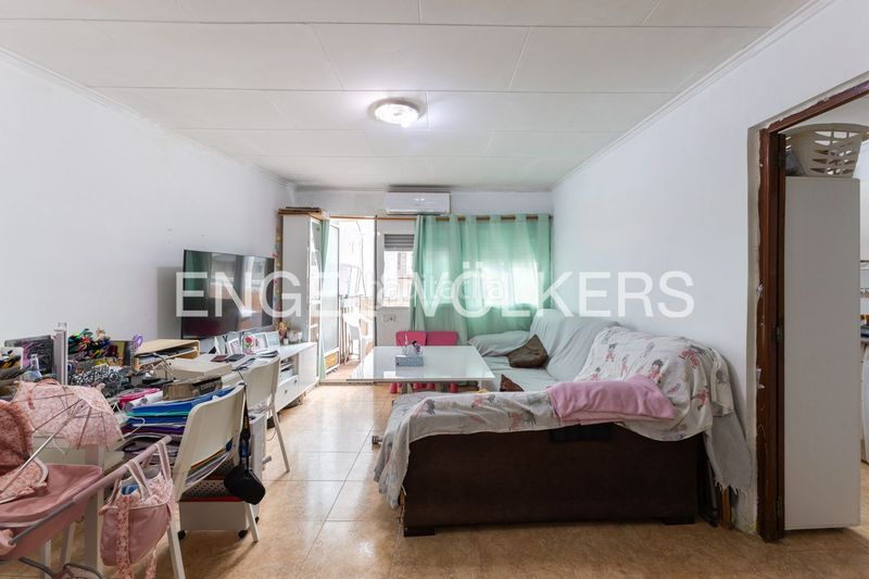 Foto 826d9047-5857-421c-b84b-c65f01afe0ee. Casa amb calefacció a Russafa Valencia