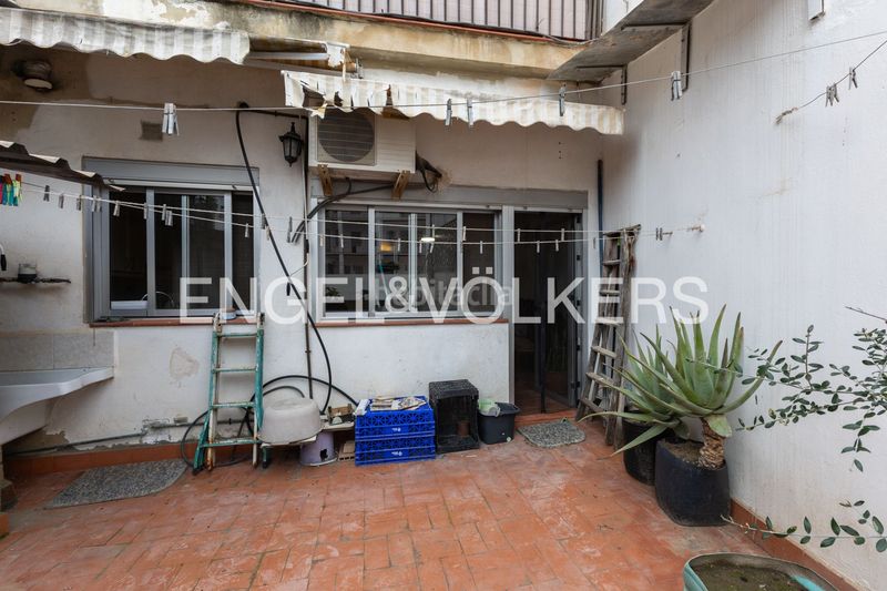 Foto e068f70a-92b5-4ac8-a8fe-ce419f6087c8. Casa amb calefacció a Russafa Valencia