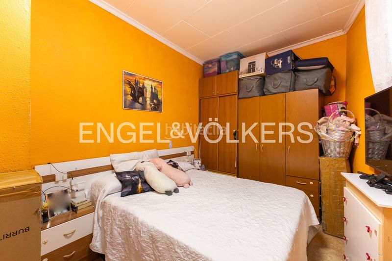 Foto e12c60ac-fcd4-4f02-80b9-6f66311cfe6a. Casa amb calefacció a Russafa Valencia