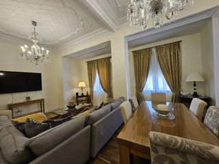 Lloguer Pis  Carrer del mestre racional. Vivienda reformada junto a jardines río turia