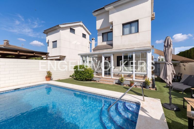 Foto 0f6793a8-af43-4e54-9911-022436b7069b. Lloguer casa amb calefacció piscina a Daimús