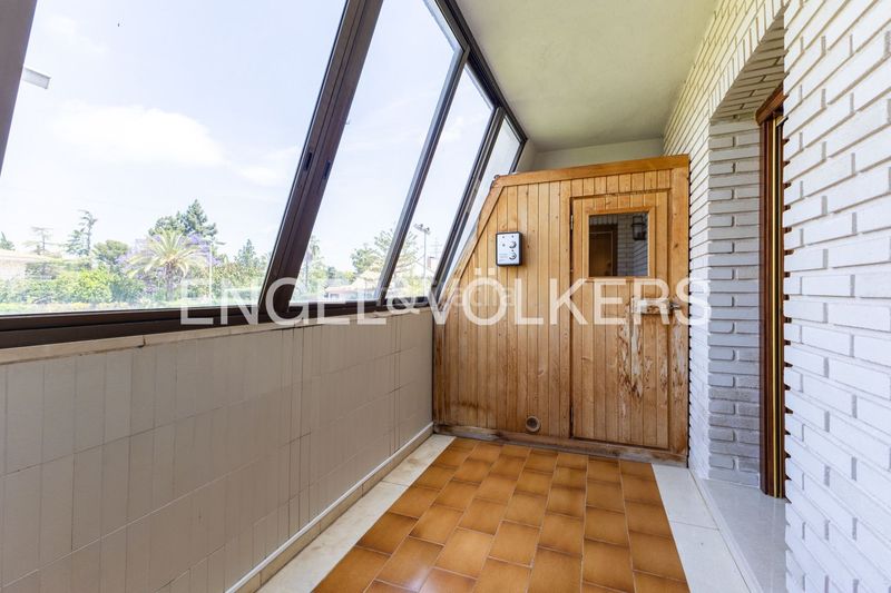 Foto 315ac0d7-56fc-426e-a2e9-355ef7071118. Casa amb calefacció aparcament piscina a Casas Verdes Paterna