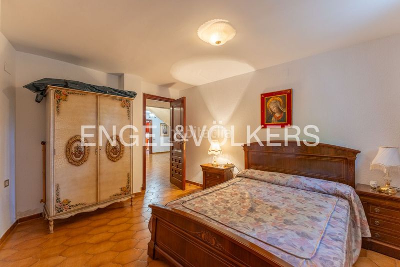 Foto 4f8a4f44-c610-431f-865d-0a96a540b6fd. Casa amb calefacció aparcament piscina a Casas Verdes Paterna