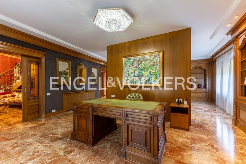 Foto 55f596ac-085a-4273-a823-d8be416d3339. Casa amb calefacció aparcament piscina a Casas Verdes Paterna